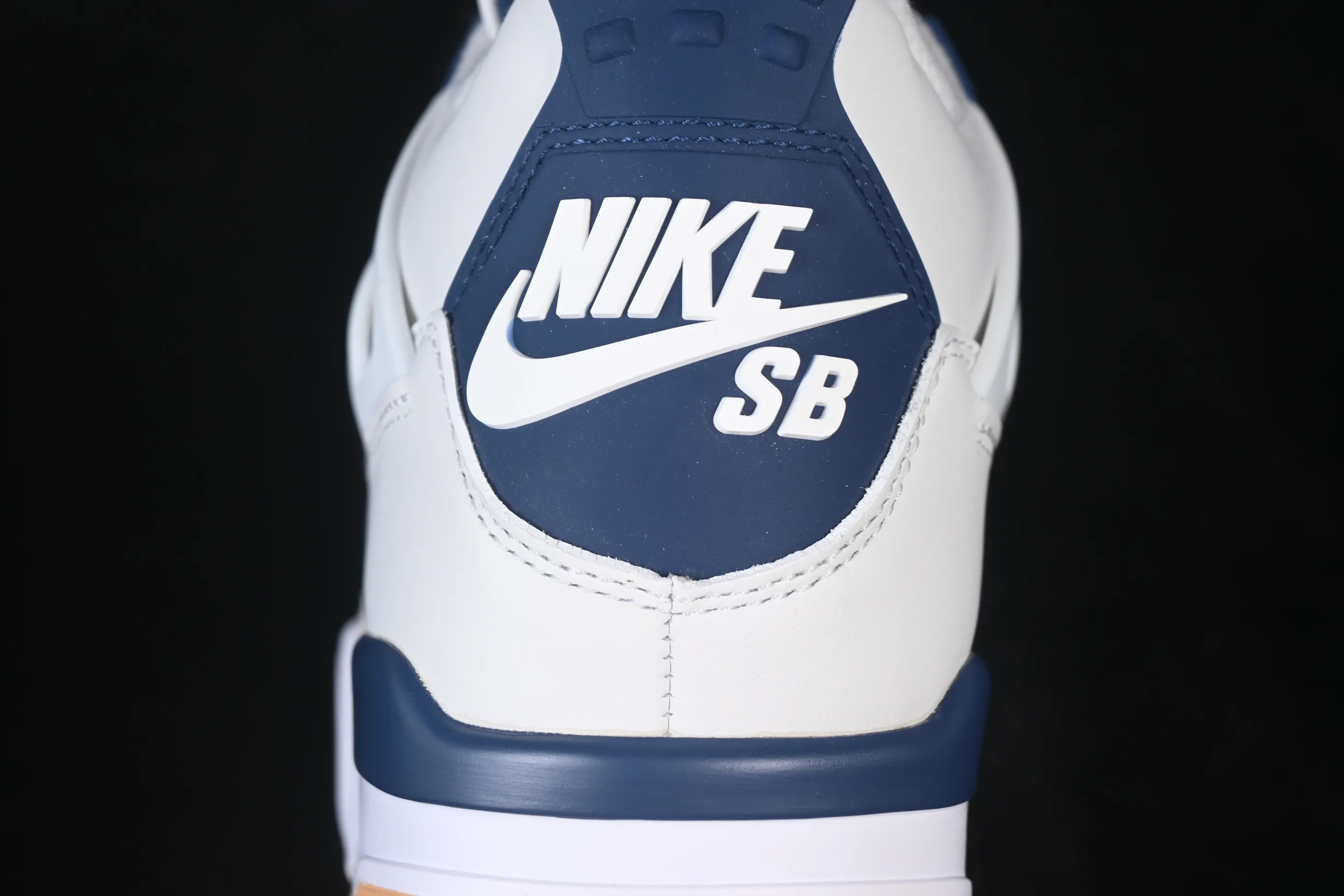 All categories Air Jordan Jordan series basketball shoes Air Jordan 4 LJR version Nike SB x Air Jordan 4 "Navy" AJ4 Joe 4 joint white and blue DR5415-100